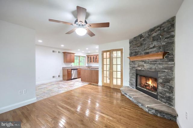 335 LAUREL DR, York, PA 17406