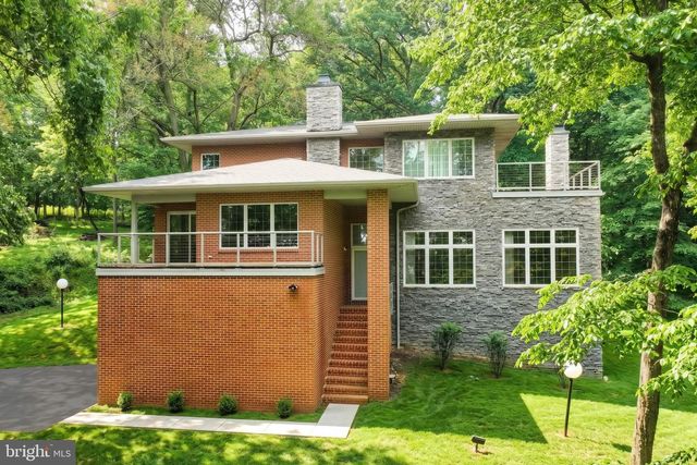 335 LAUREL DR, York, PA 17406