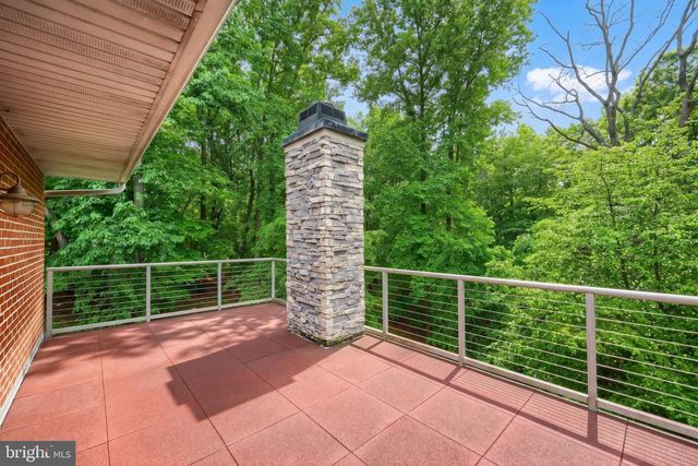 335 LAUREL DR, York, PA 17406