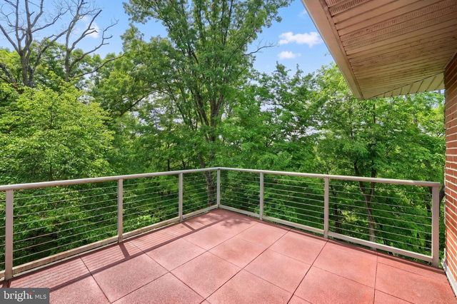 335 LAUREL DR, York, PA 17406