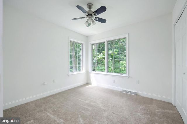 335 LAUREL DR, York, PA 17406