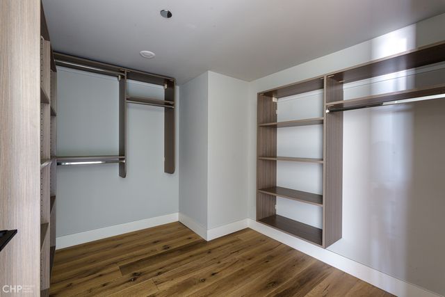 729 N Sangamon Street 302, Chicago, IL 60642