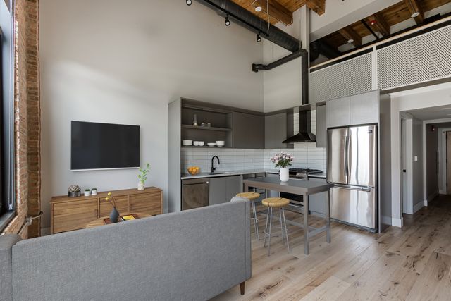 729 N Sangamon Street 302, Chicago, IL 60642