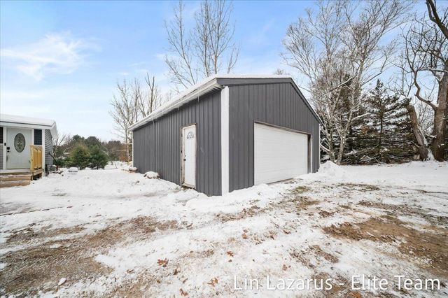 16381 W Howard City Edmore Road, Howard City, MI 49329