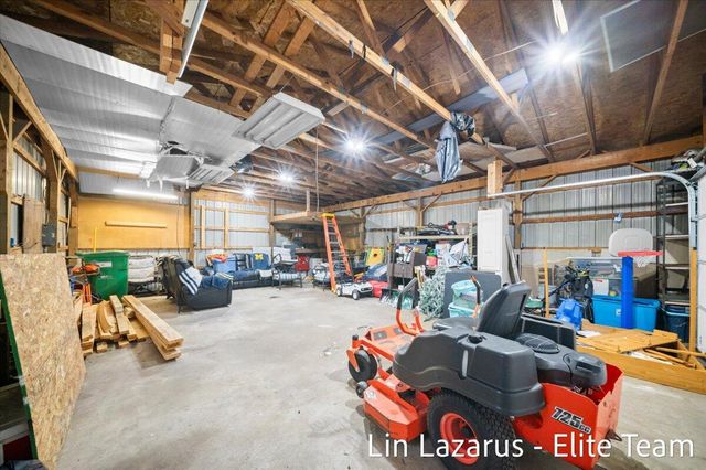 16381 W Howard City Edmore Road, Howard City, MI 49329