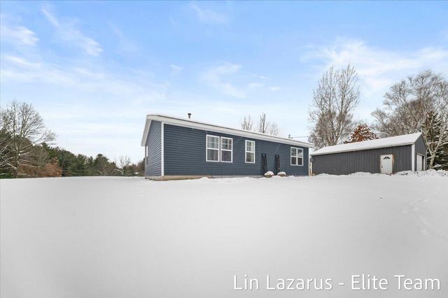 16381 W Howard City Edmore Road, Howard City, MI 49329