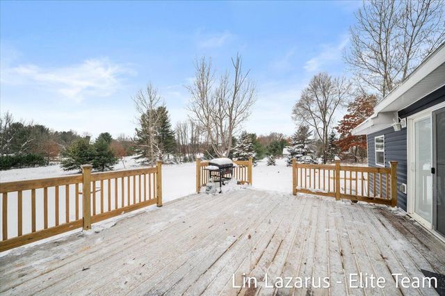 16381 W Howard City Edmore Road, Howard City, MI 49329