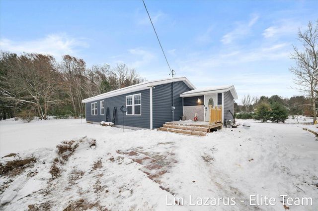 16381 W Howard City Edmore Road, Howard City, MI 49329