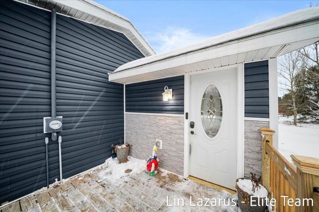 16381 W Howard City Edmore Road, Howard City, MI 49329