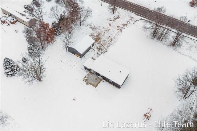 16381 W Howard City Edmore Road, Howard City, MI 49329