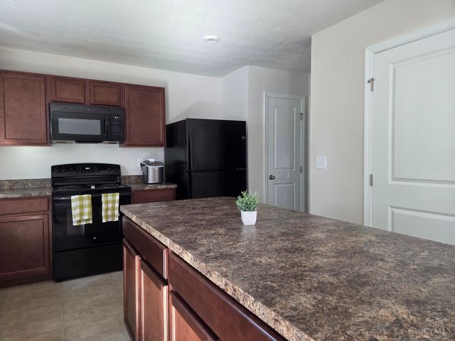 1504 Winwood Drive, Goshen Twp, OH 45140