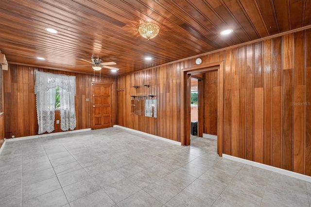 131 DUNN AVENUE, San Mateo, FL 32187
