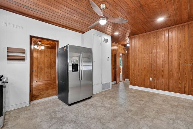 131 DUNN AVENUE, San Mateo, FL 32187