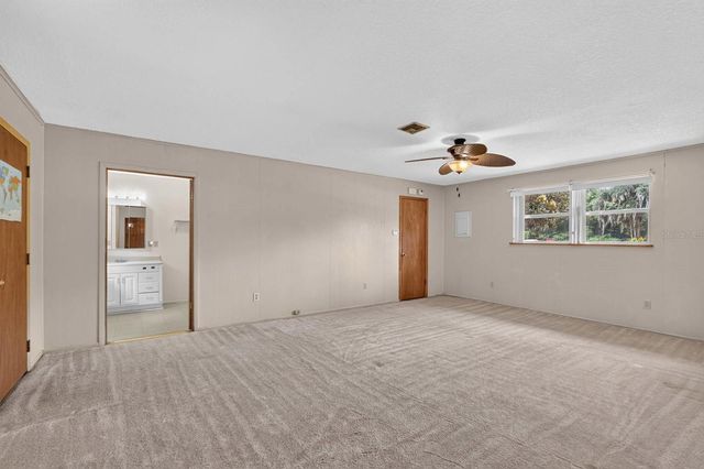 131 DUNN AVENUE, San Mateo, FL 32187