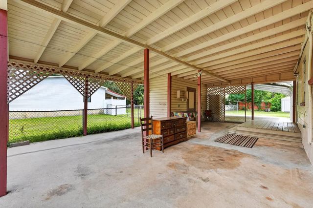 131 DUNN AVENUE, San Mateo, FL 32187