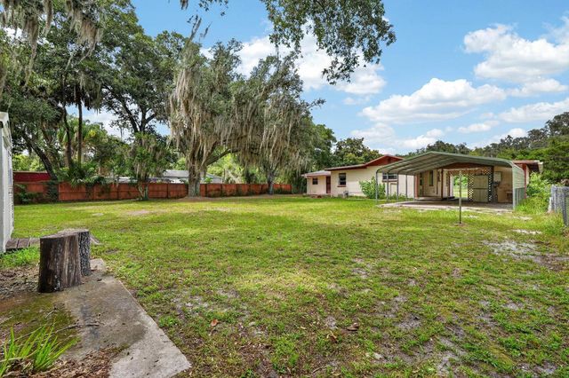 131 DUNN AVENUE, San Mateo, FL 32187