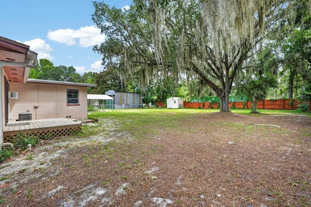 131 DUNN AVENUE, San Mateo, FL 32187
