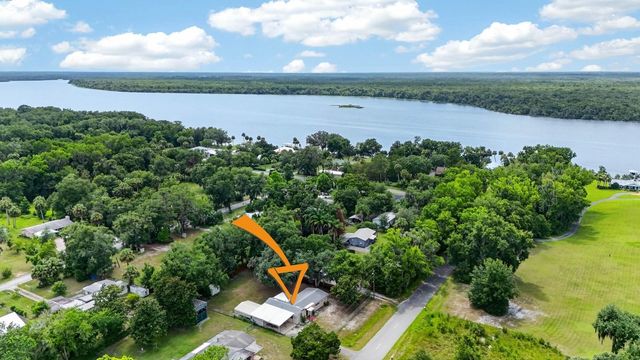 131 DUNN AVENUE, San Mateo, FL 32187