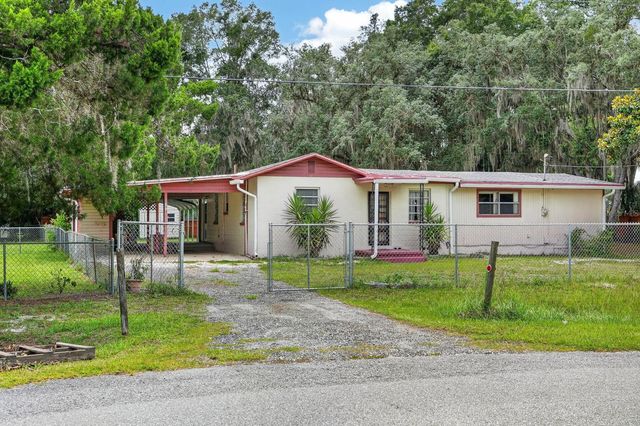 131 DUNN AVENUE, San Mateo, FL 32187