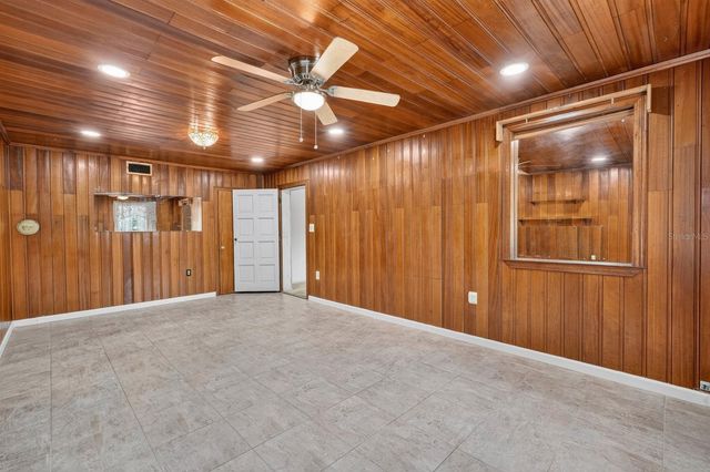 131 DUNN AVENUE, San Mateo, FL 32187