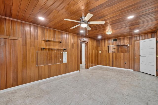 131 DUNN AVENUE, San Mateo, FL 32187
