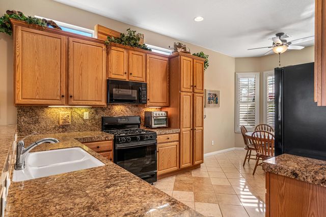 80556 Hoylake Drive, Indio, CA 92201