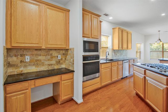 2913 Palmer Drive, Friendswood, TX 77546