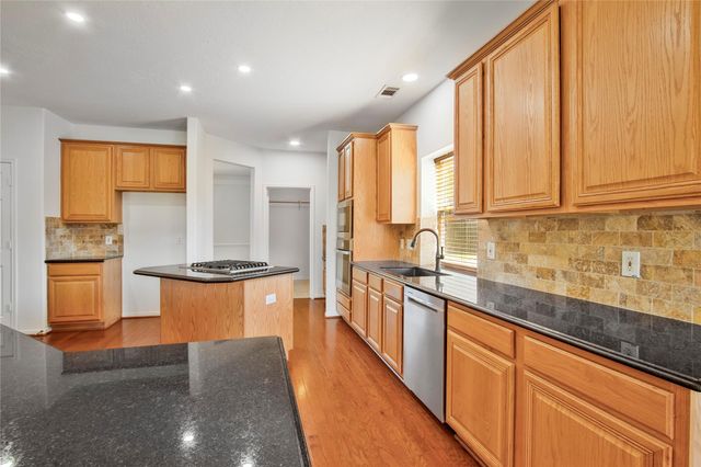 2913 Palmer Drive, Friendswood, TX 77546