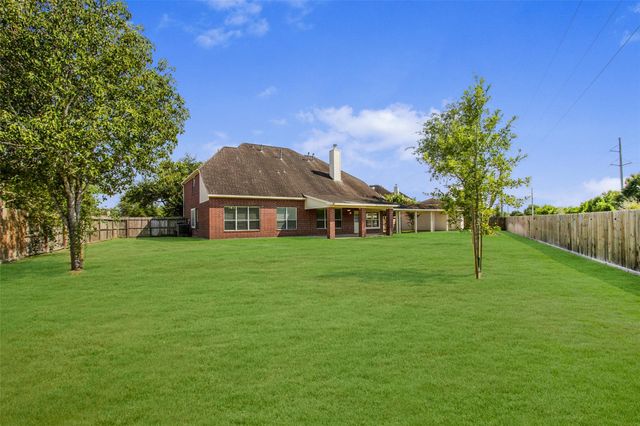 2913 Palmer Drive, Friendswood, TX 77546