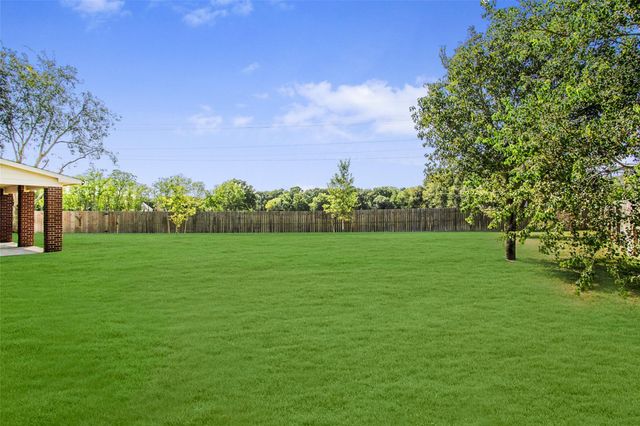 2913 Palmer Drive, Friendswood, TX 77546