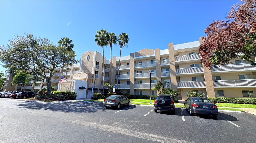 9560 Weldon Cir J208, Tamarac, FL 33321