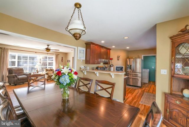 409 3RD ST, Beach Haven, NJ 08008