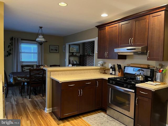 409 3RD ST, Beach Haven, NJ 08008