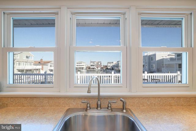 409 3RD ST, Beach Haven, NJ 08008