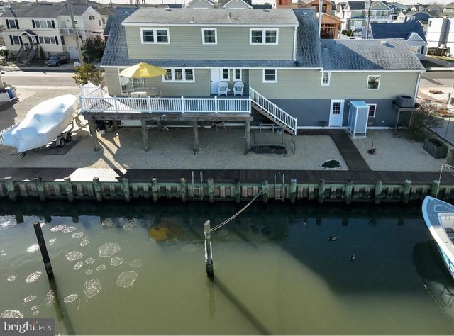 409 3RD ST, Beach Haven, NJ 08008