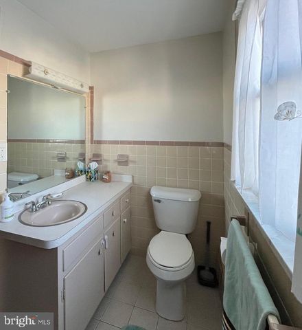 409 3RD ST, Beach Haven, NJ 08008