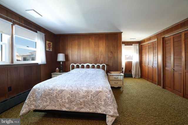 409 3RD ST, Beach Haven, NJ 08008