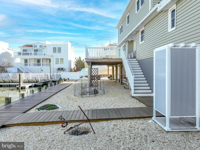409 3RD ST, Beach Haven, NJ 08008