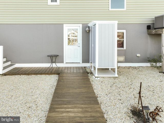 409 3RD ST, Beach Haven, NJ 08008