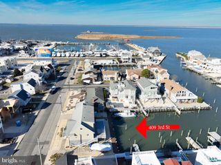409 3RD ST, Beach Haven, NJ 08008