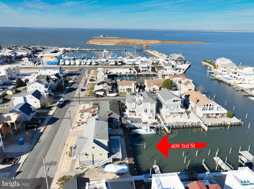 409 3RD ST, Beach Haven, NJ 08008