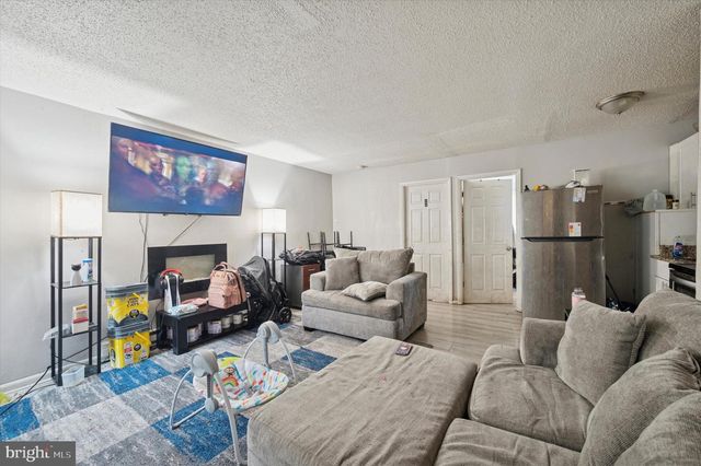 425 MAIN ST, Darby, PA 19023