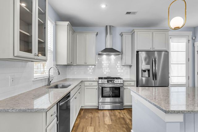 1672 Indy Drive, North Charleston, SC 29405