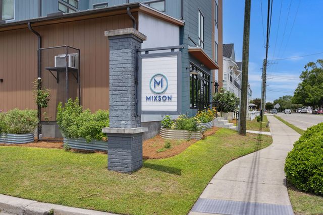 1672 Indy Drive, North Charleston, SC 29405