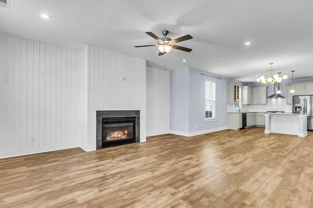 1672 Indy Drive, North Charleston, SC 29405