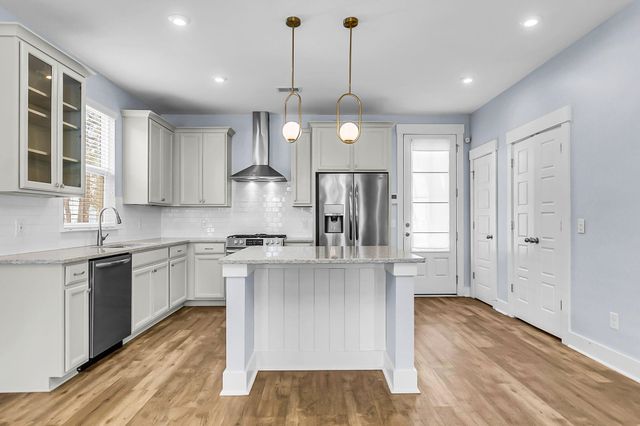 1672 Indy Drive, North Charleston, SC 29405