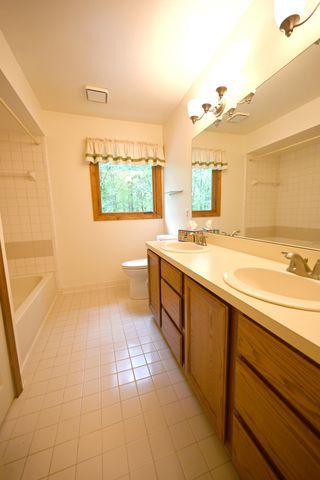 11343 Cloverlawn Drive, Brighton, MI 48114