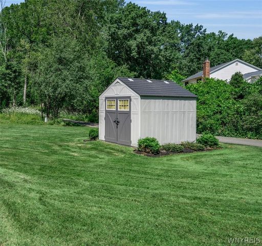 159 Little Robin Road, Amherst, NY 14228