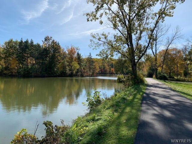159 Little Robin Road, Amherst, NY 14228