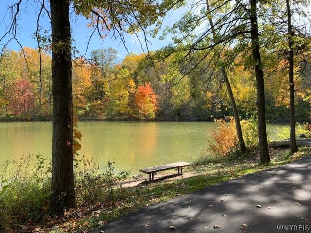 159 Little Robin Road, Amherst, NY 14228